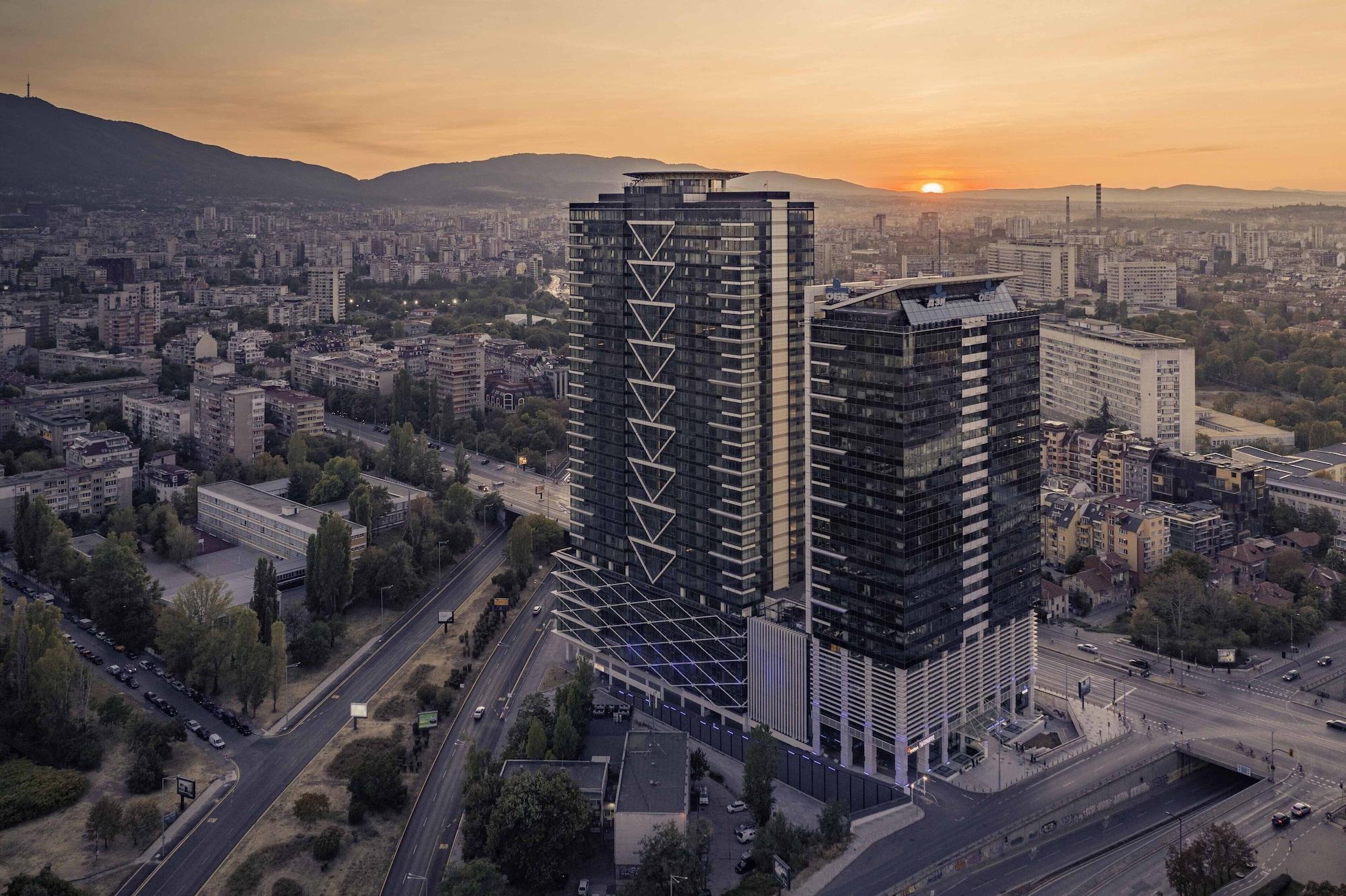 Grand Millennium Otel 5*