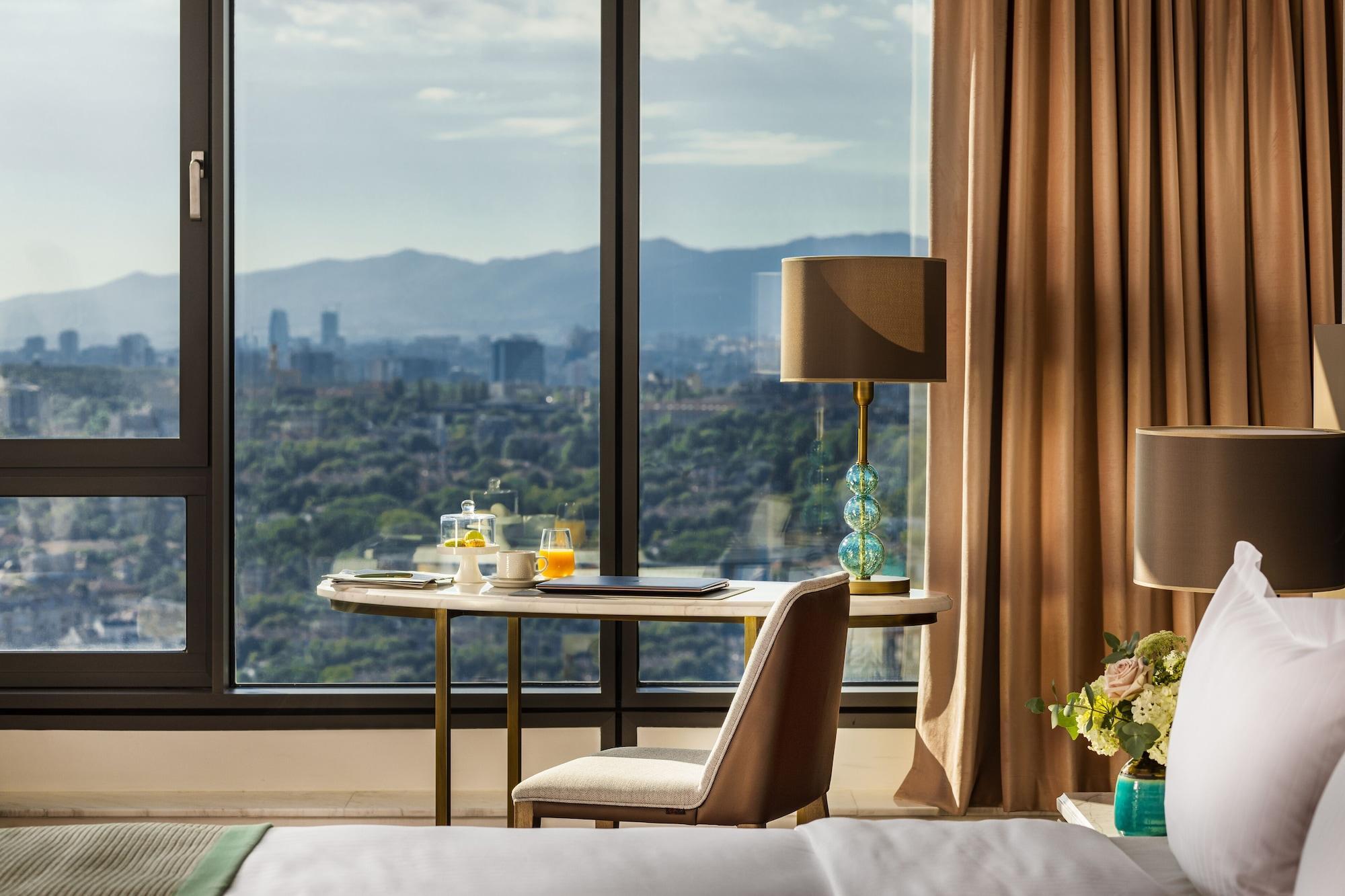 Grand Millennium Готель 5*